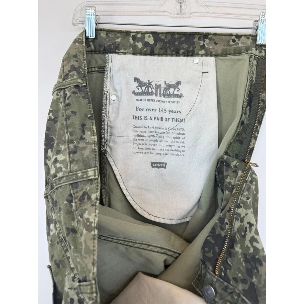 Levis 469 Loose Fit Green Digital Camo Denim Shorts‎ Mens W42 Fits 41 Utility